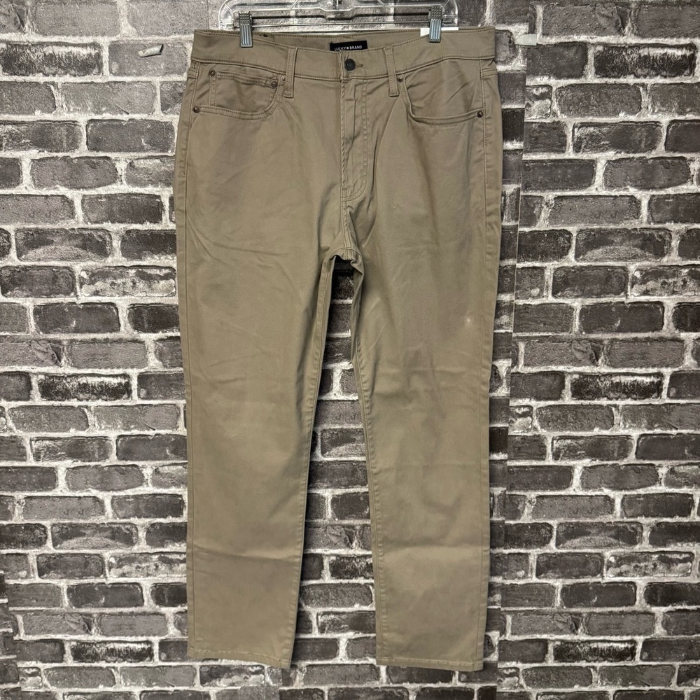 NWT Levi’s 121 slim straight pants khaki tan